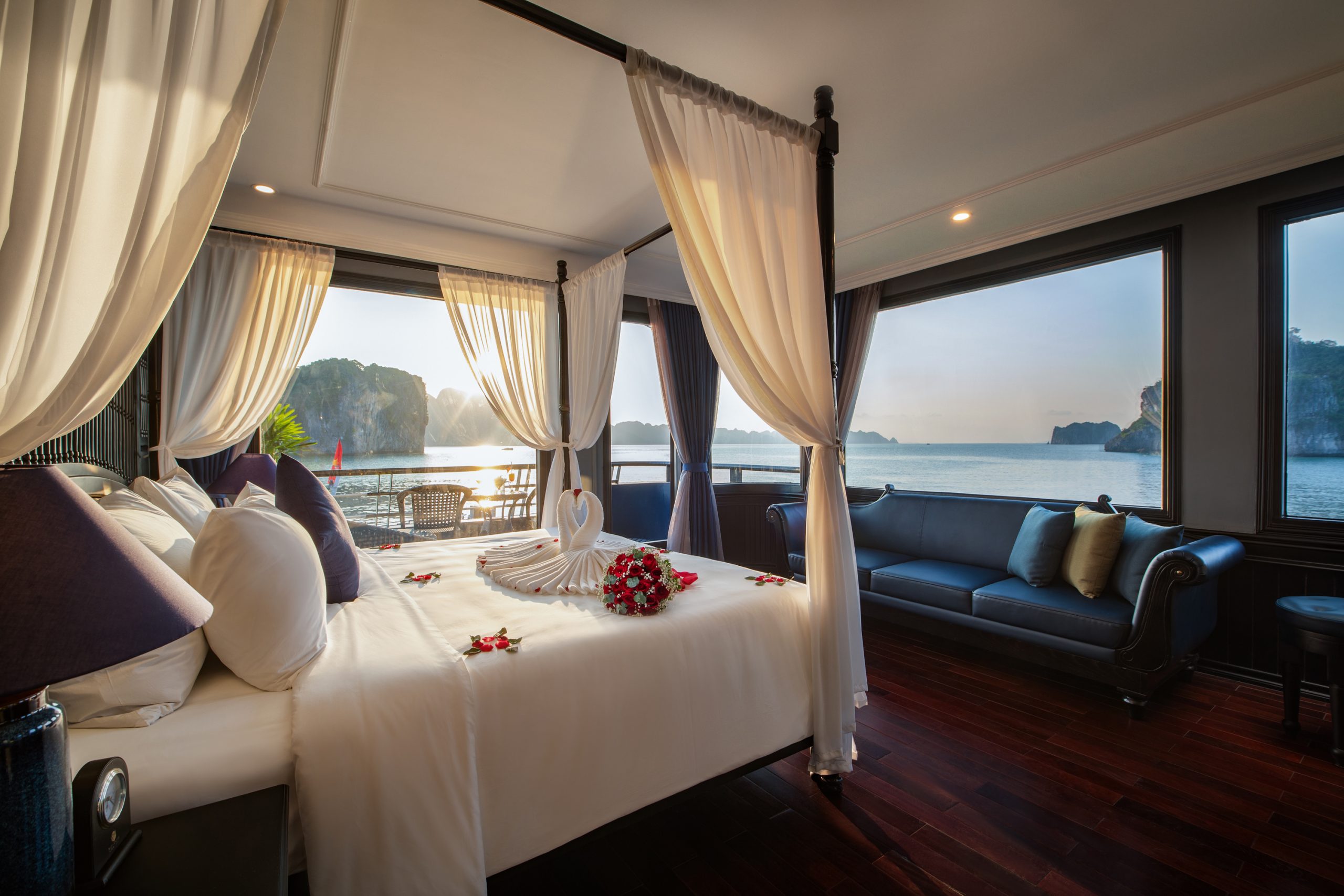 Honeymoon Suite With Private Terrace (ROSY TERRACE SUITE – VIP)